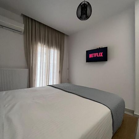 Modern Apartment Close To Airport With Gym And Bbq Iraklio Exteriér fotografie