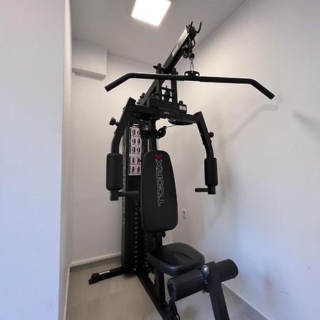 Modern Apartment Close To Airport With Gym And Bbq Iraklio Exteriér fotografie