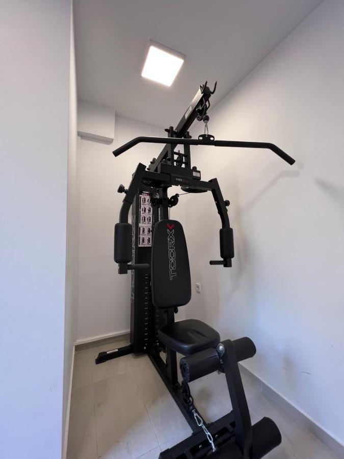 Modern Apartment Close To Airport With Gym And Bbq Iraklio Exteriér fotografie