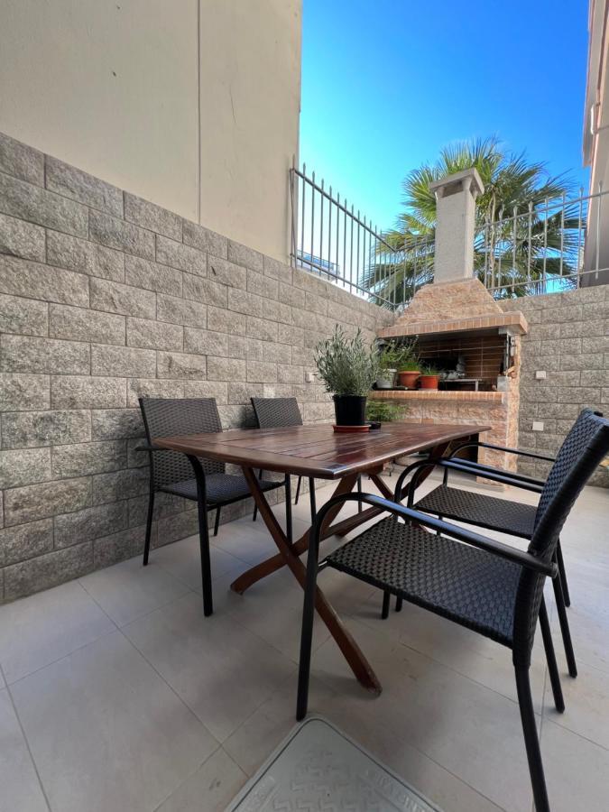 Modern Apartment Close To Airport With Gym And Bbq Iraklio Exteriér fotografie